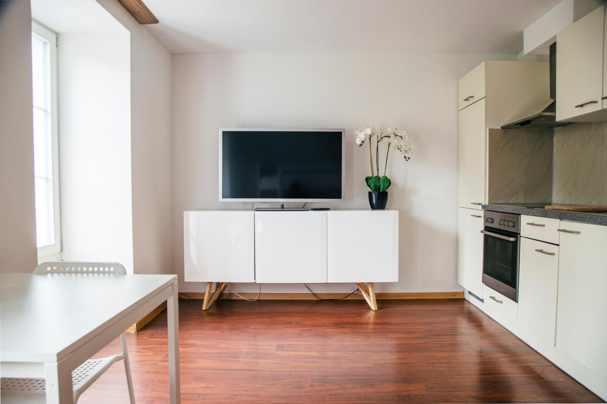 Nimbuzzz Apartments Unterseen Extérieur photo