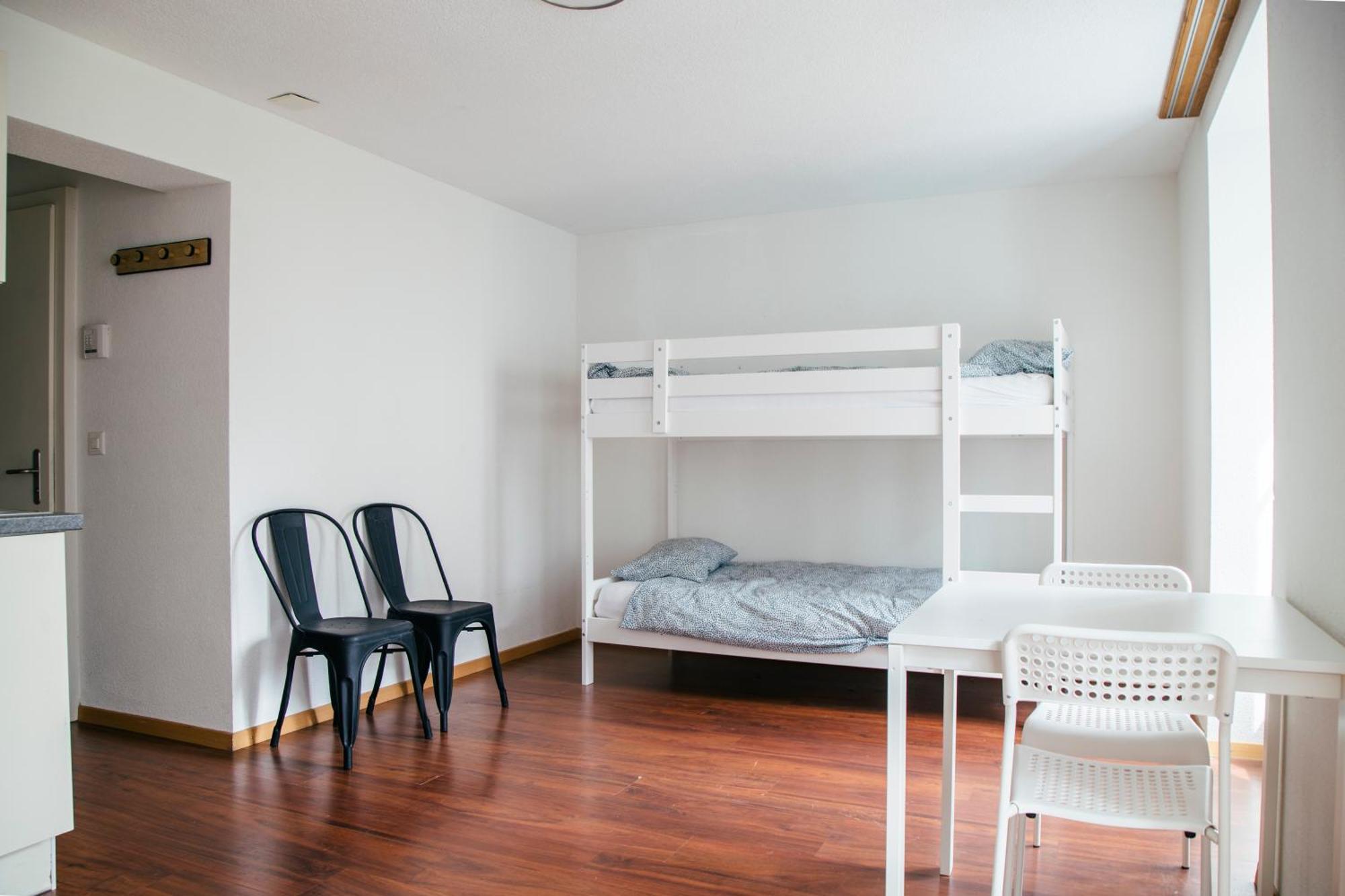 Nimbuzzz Apartments Unterseen Extérieur photo