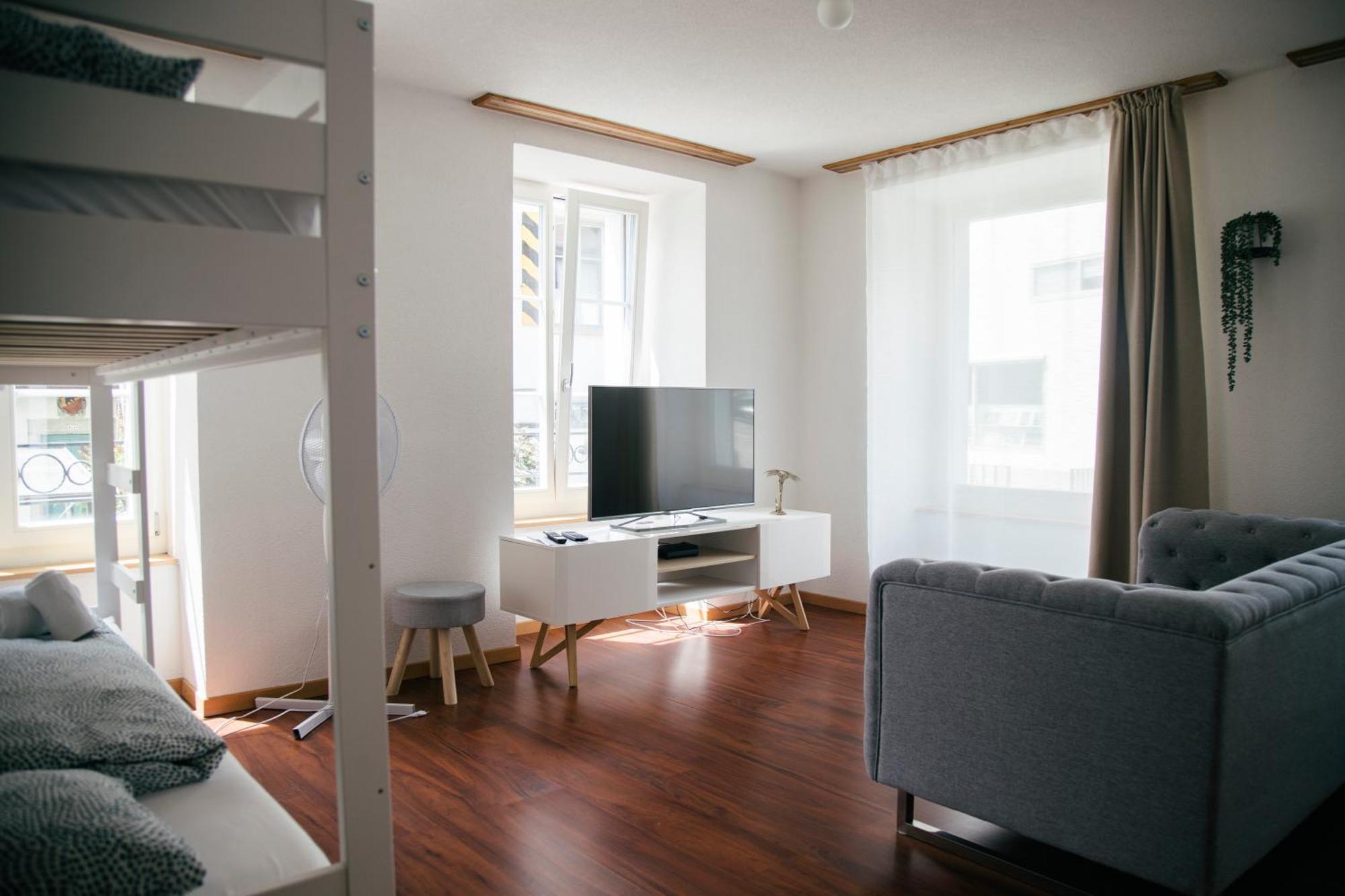 Nimbuzzz Apartments Unterseen Extérieur photo