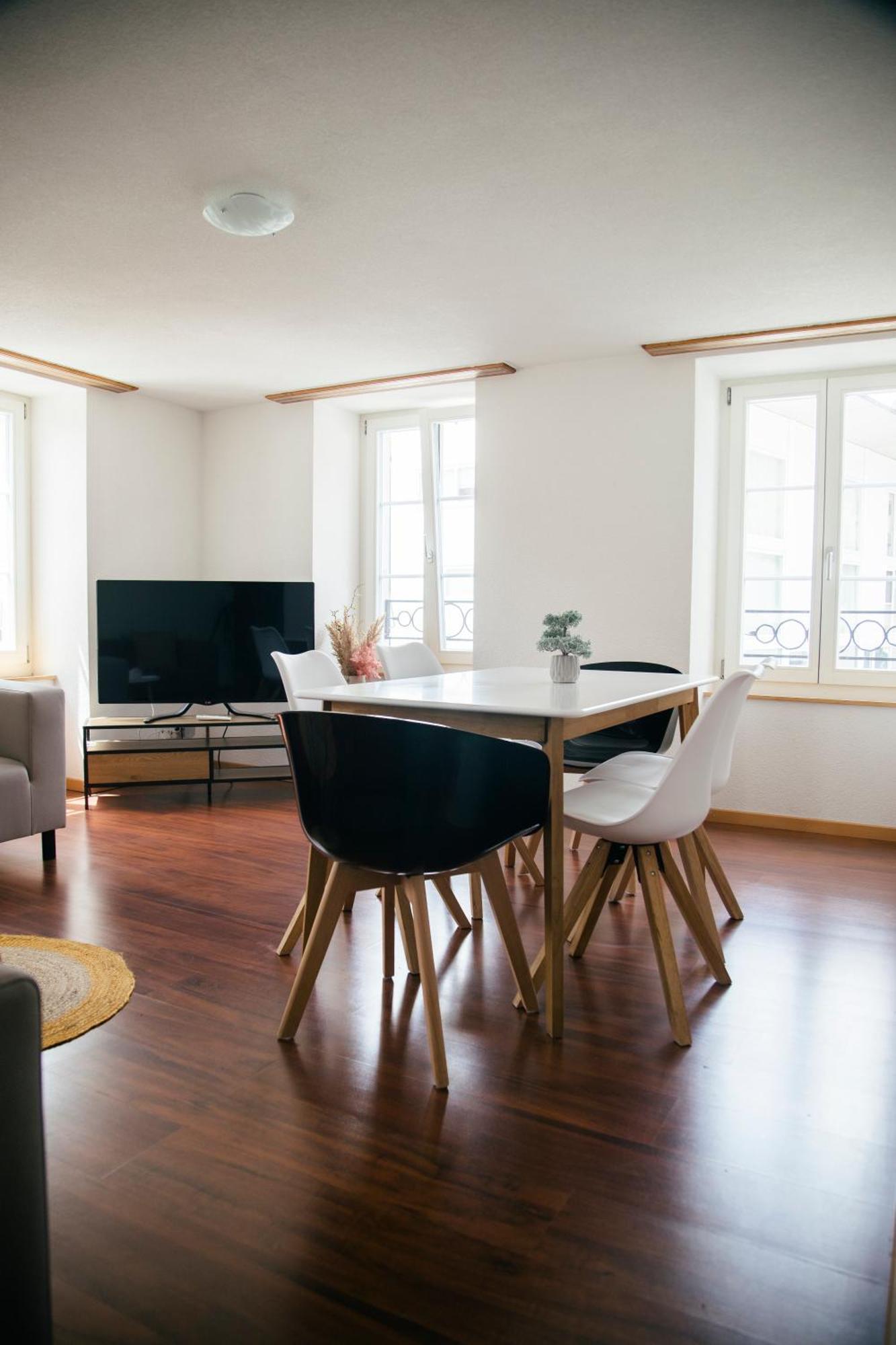 Nimbuzzz Apartments Unterseen Extérieur photo
