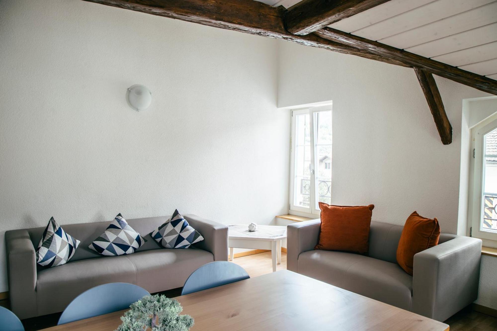 Nimbuzzz Apartments Unterseen Chambre photo