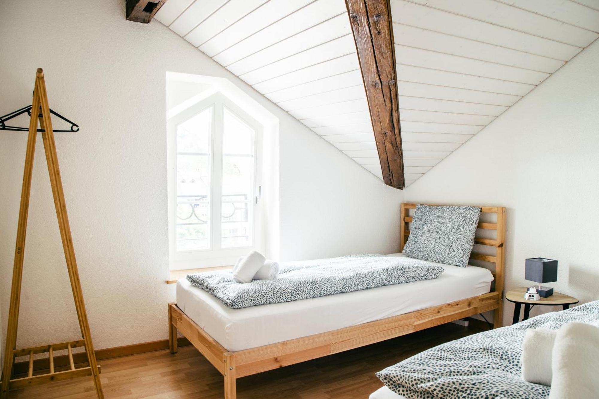 Nimbuzzz Apartments Unterseen Chambre photo