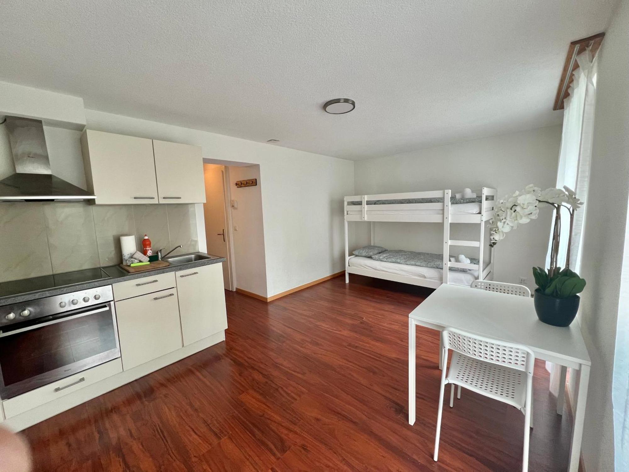 Nimbuzzz Apartments Unterseen Chambre photo