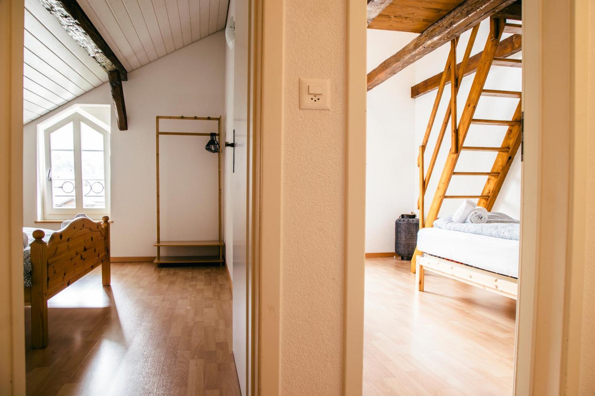 Nimbuzzz Apartments Unterseen Chambre photo